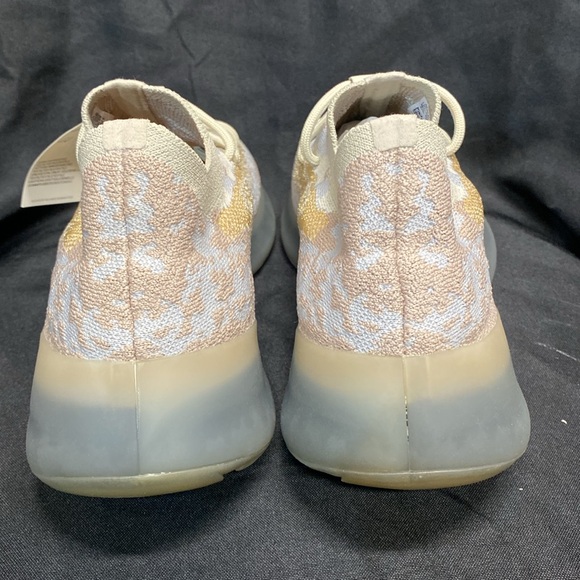 Yeezy 380 pepper - Picture 4 of 9